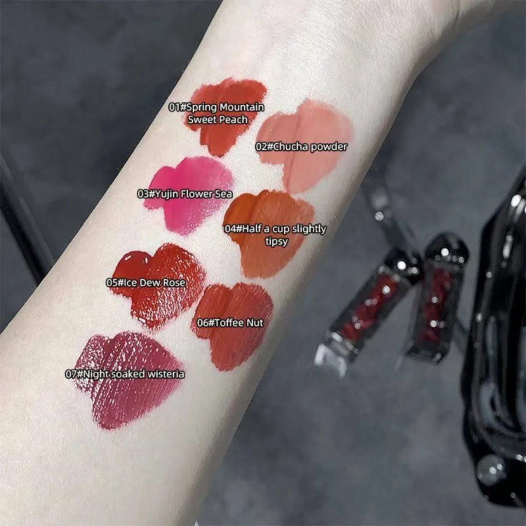 رژ خیس و لیپ گلاس Gege bear مدل Icebery Lava