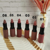 رژلب گوشتی مخملی کوئین